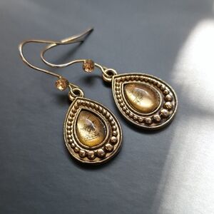Vintage Avon SH teardrop Earrings